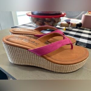 🚨FINAL OFFER🚨 Zodiac - Women's Rio Thong Platform Wedge Sandals